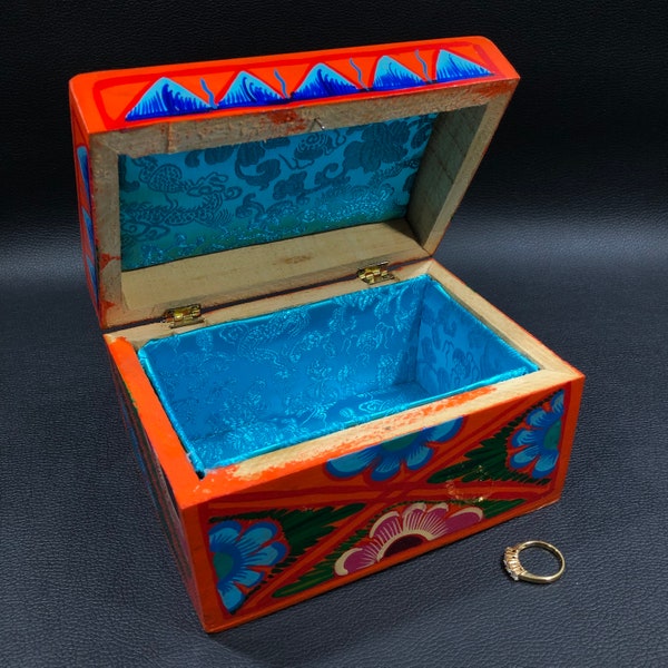 Hand Crafted MEXICAN WOODEN BOX w/ Floral Design & Satin Lining ~ Colorful Artisan Hand Painted Folk Art ~ Eclectic Boho Kitsch Décor Accent