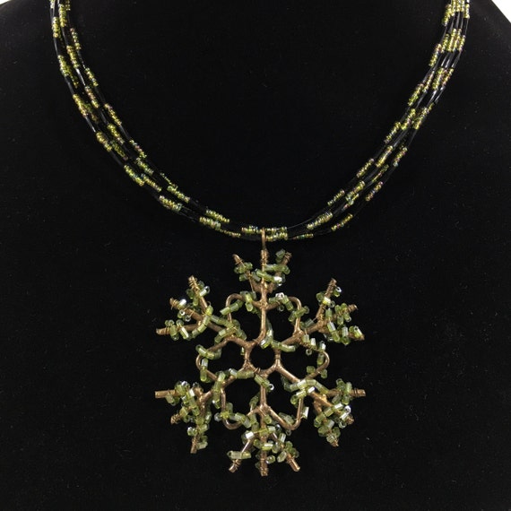 Snowflake statement necklace deals