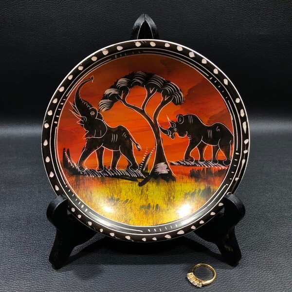 SOAPSTONE TRINKET BOWL w/ Elephant & Rhino Made in Kenya 6" ~Handcrafted and Etched Kisii Stone Tray Dish ~African Folk Art Display Souvenir