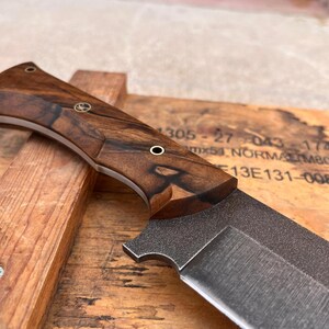 full length sleipner steel machete knife showing 40 cm body and ergonomic walnut grip