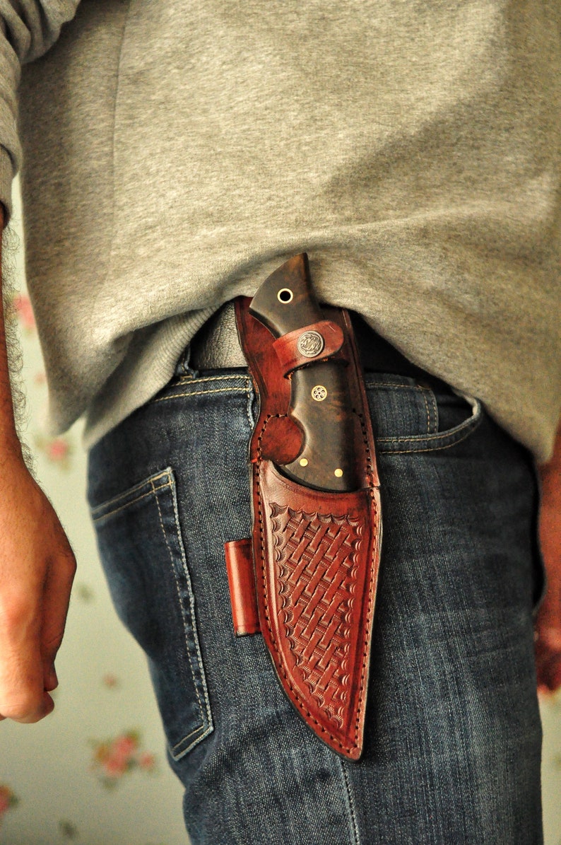 Complete set of Hunting Knife No:52 with 1075 steel blade, walnut handle and leather sheath.