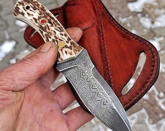 REAL DAMASCUS Hunting Knife – Stag Horn Handle – 150 Layers – Blacksmith Made Camping Knife with Leather Sheath – No:2
