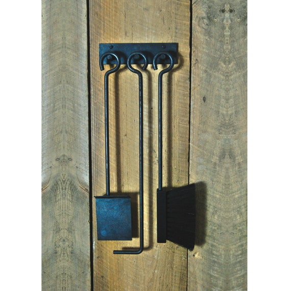 Le Minimaliste MURAL TRIO Outils de foyer Ensemble Tisonnier Pelle Support Accessoires feu Style Moderne Design Contemporain Décor Vintage