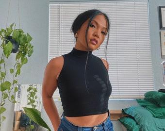 turtle neck crop