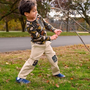 Pantalones para niño con rodillas intercambiables