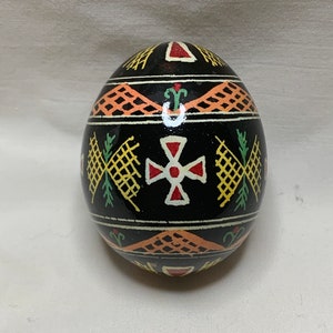 Banded Pisanka with Cross