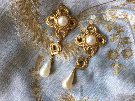 Yves Saint Laurent earrings hanging baroque pearl… - image 8