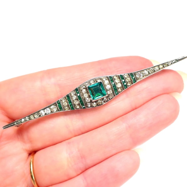Vintage 1920s 1930s Art Deco German 935 silver diamond and emerald paste bar brooch