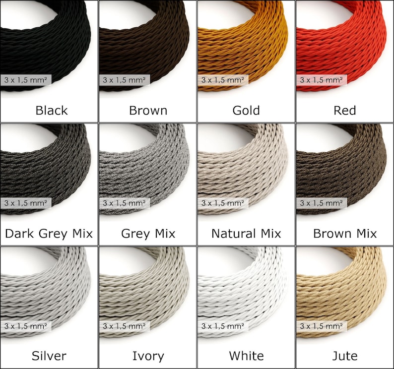 Op de afbeelding: Een verzameling gevlochten elektrische kabels in diverse kleuren, waaronder zwart, bruin, goud en rood. Elke spoel is gelabeld met de kleur en specificaties: "3 x 1,5 mm&sup2;". Andere kleuren zijn donkergrijze mix, grijze mix, natuurlijke mix, bruine mix, zilver, ivoor, wit en jute.