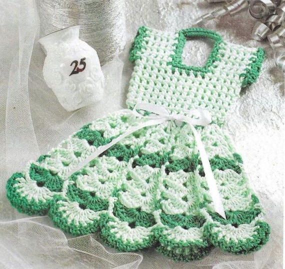 white christmas dresses Oven Door Dress, Potholder, and Fridgie Crochet Patterns main image 0