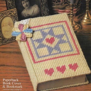 Book cover, bookmark and wreath plastic canvas pattern PDF
