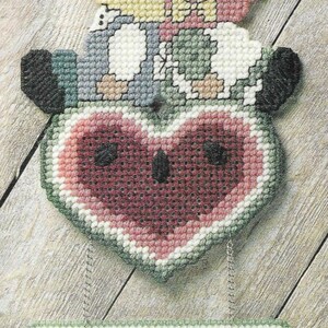 Country Welcome sign plastic canvas pattern PDF