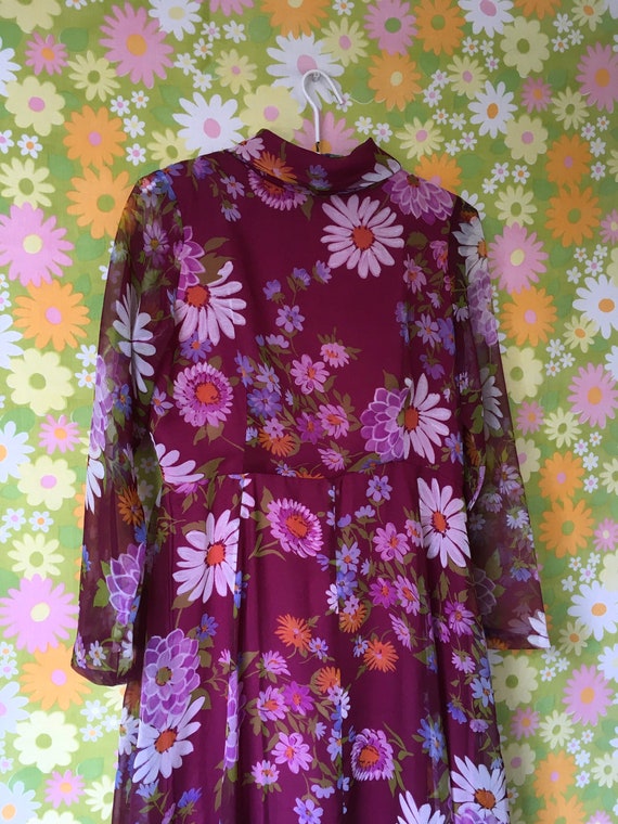 Gorgeous 70’s Floral Maxi Dress