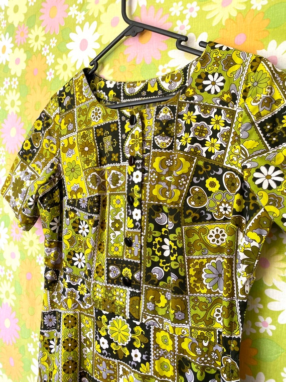 60’s Groovy Green Floral Mini Dress