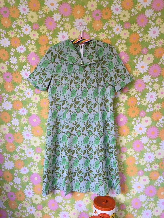 1970’s Groovy Green Abstract Dress