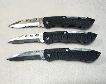 3 Pocket knives