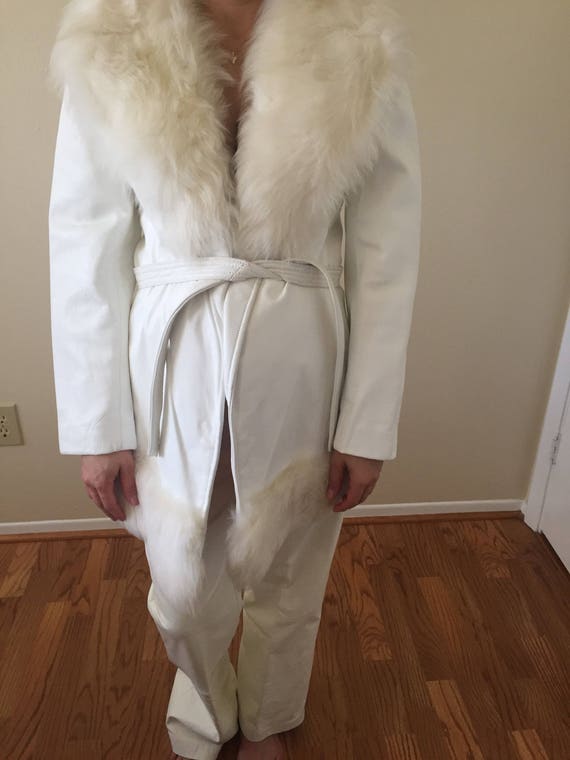 Amazing white leather jacket with fur and white l… - image 4