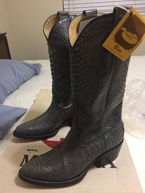 boa cowboy boots