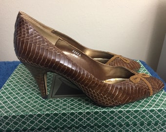 1980s J. Renee womans high heels, new, size 8m. Snake skin