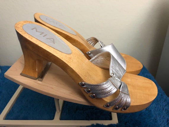1980s mia womans mules, size 9m, brand new