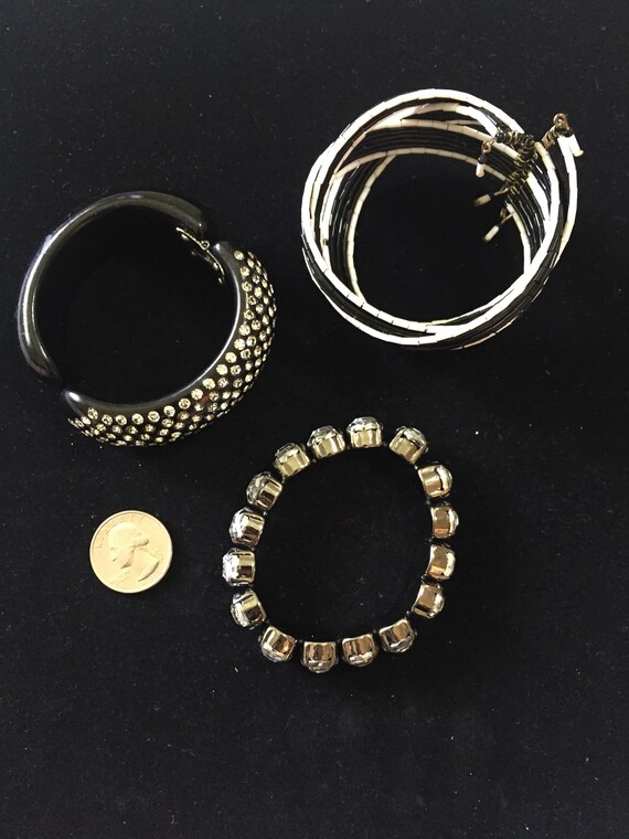 Set of 3 coordinating 1990s bracelets - image 3