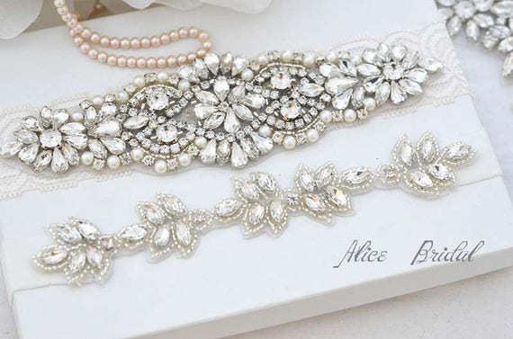 Wedding ivory lace garter set ,Bridal garter set , Crystal bridal garter . Wedding garter , wedding gift