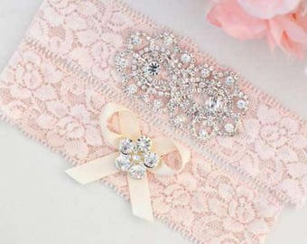 Wedding blush lace garter set ,Bridal garter set , Crystal bridal garter . Wedding garter , wedding gift