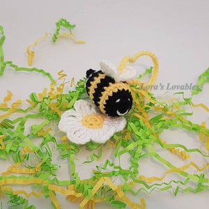 Beginner DIY crochet kit Bumblebee with flower bookmark educational pollinator Easy Starter Crochet Kit beneficial insects