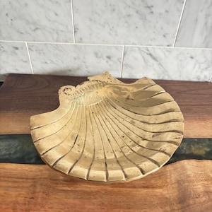 Vintage Solid Brass Seashell / Clam / Scallop Shell Soap Dish, Trinket Dish