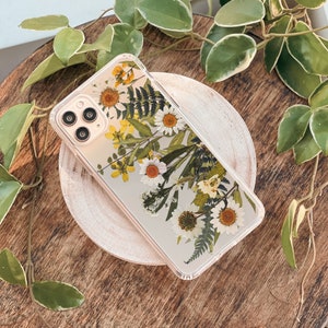 Pressed Daisies and Wild Flowers Print Phone Case For iPhone 16 15 14 13 12 Mini Pro Max 7 8 Plus SE S24 Clear Case With Floral Design