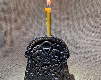 Pierre runique de Gotland miniature en céramique sculptée à la main / Bougeoir et porte-encens