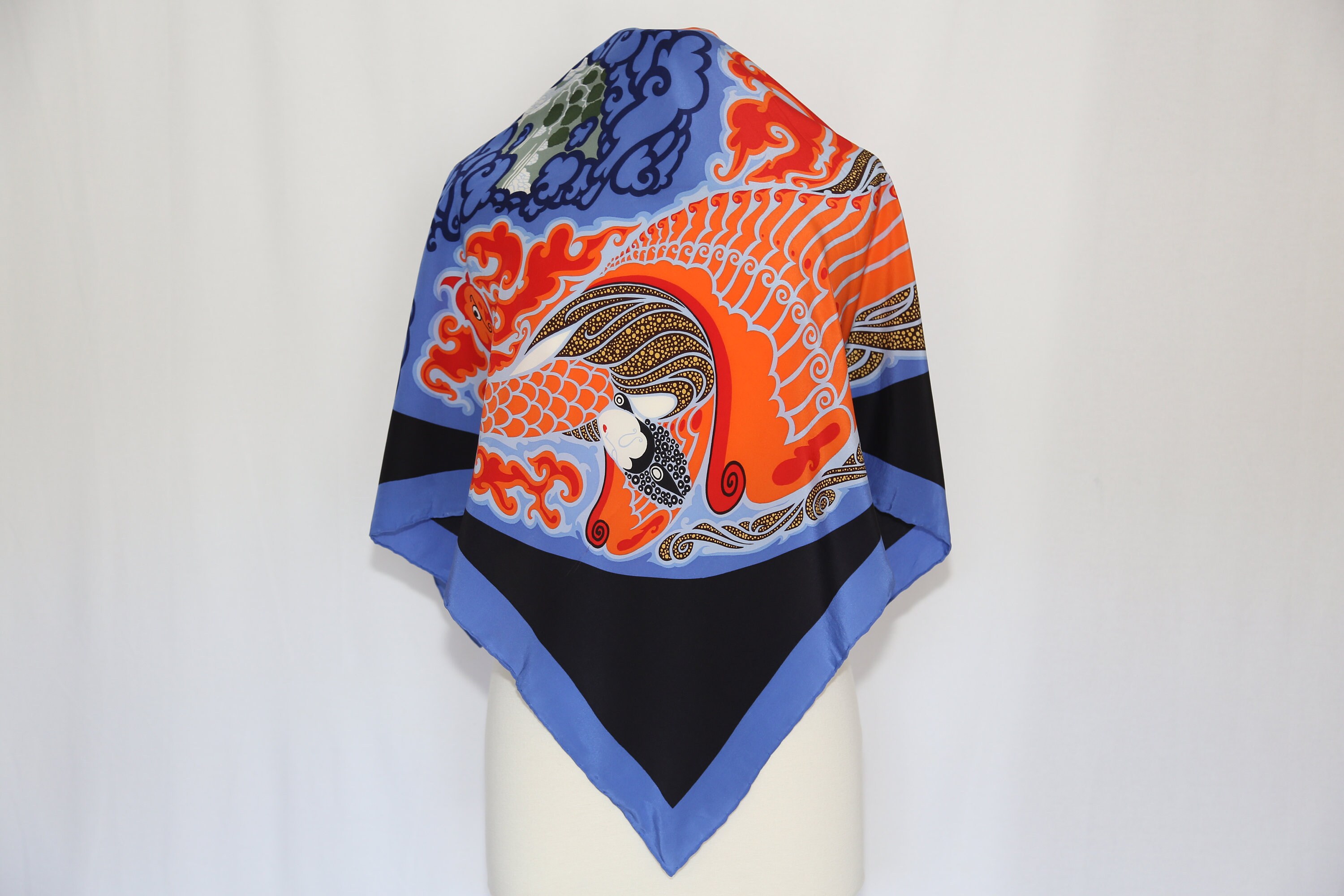 Foulard Vintage ARCHAEFORM En Soie - 84x88 Cm - Bleu Nuit Et Orange