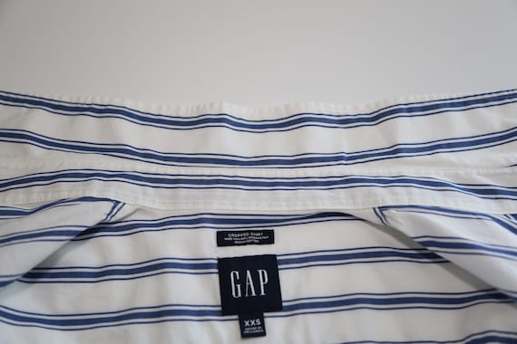 Authentic GAP cropped button down shirt vintage w… - image 9