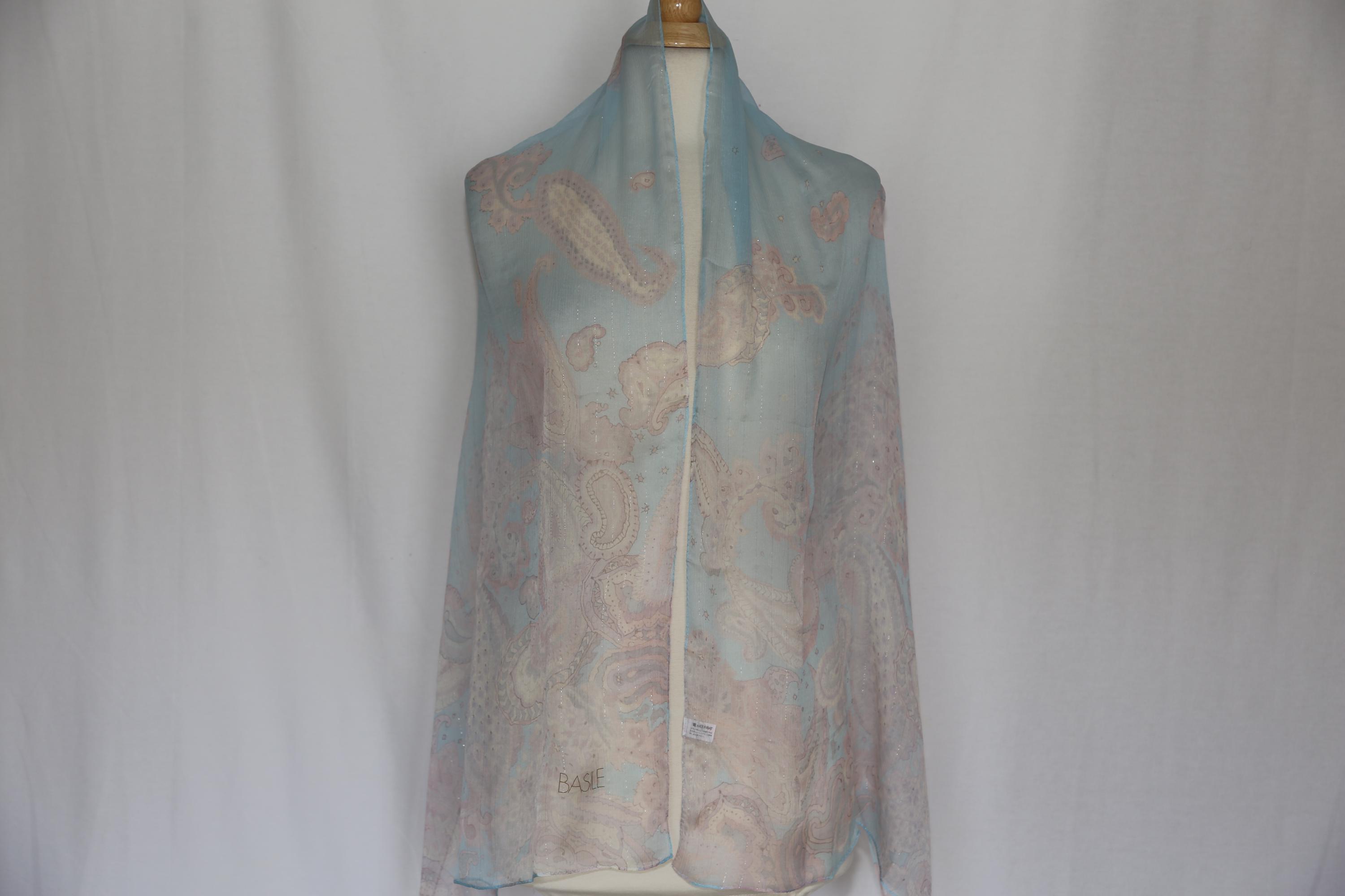 Foulard Carré Basile En Soie Vintage – Dimensions 90x90cm, Couleurs Vert Et Marron, Occasion Bon état