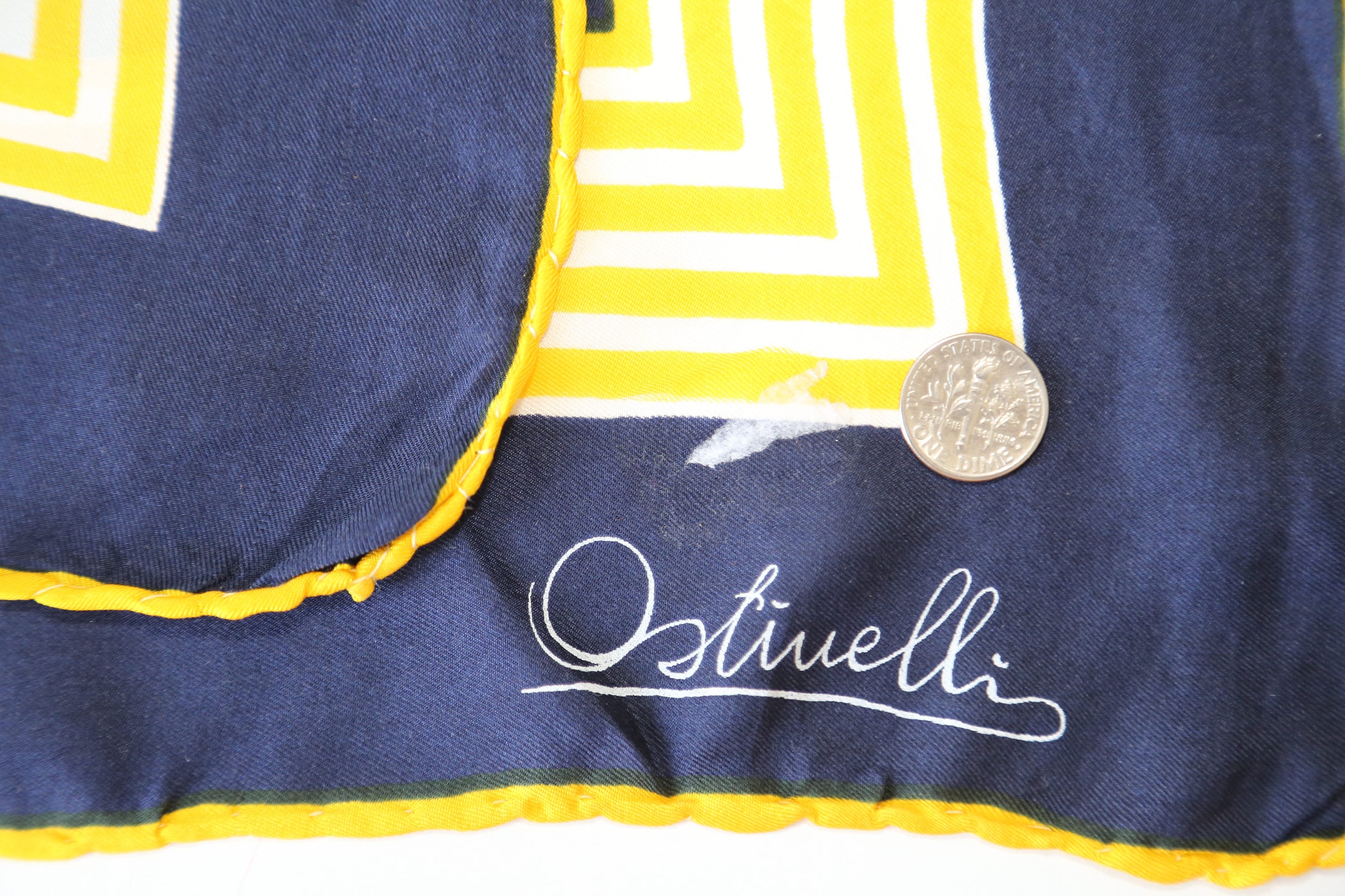 Foulard Vintage 100% Soie Ostinelli - Motif Géométrique Multicolore - Occasion Bon état - Accessoire Femme élégant