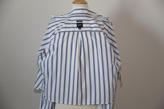 Authentic GAP cropped button down shirt vintage w… - image 4