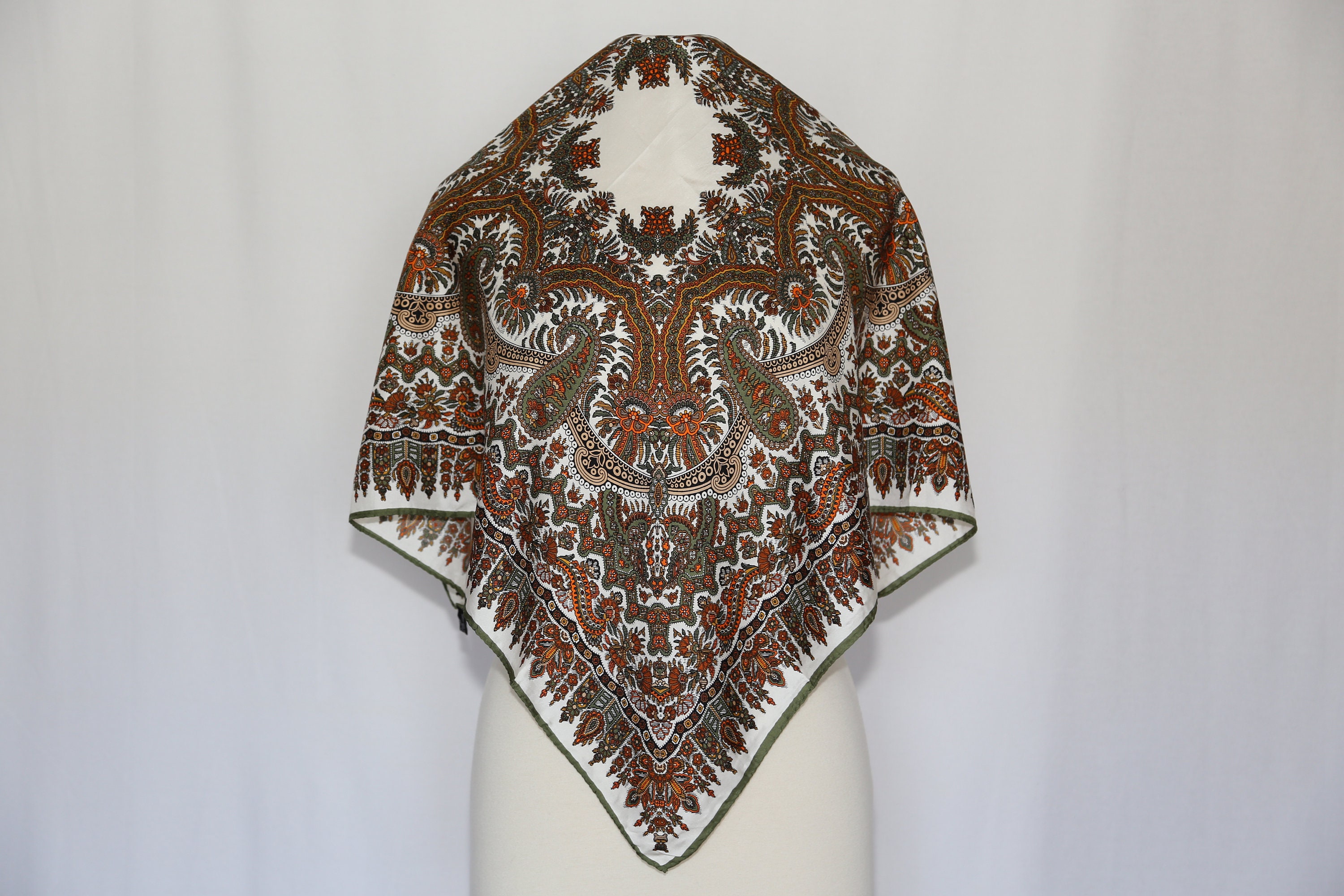 VintageScarvesBazaar - Etsy