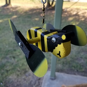 Bee Mini Whirligig