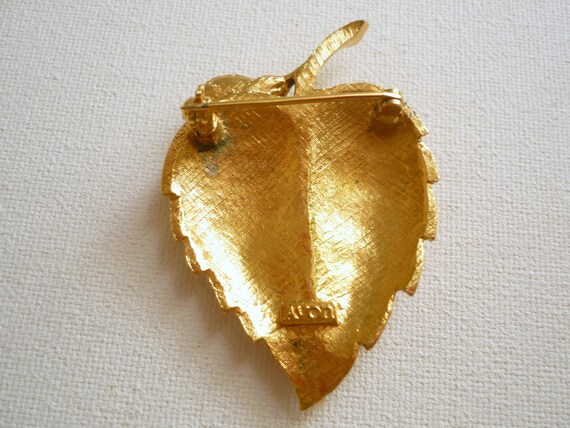 Broche Vintage Années 70 En Forme De Feuille, Métal Doré Avec Perles - Style Floral