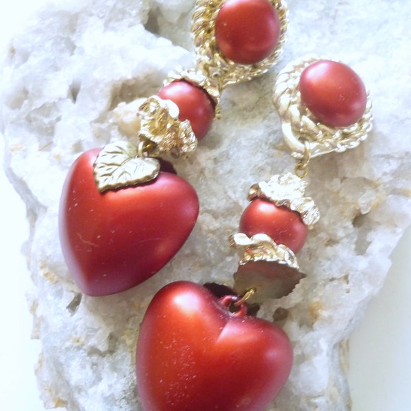 80s earrings- vintage earrings red hearts- clip earrings- valentine earrings