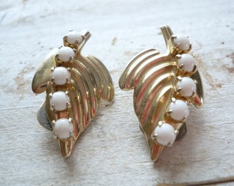Earrings 60s- leaf earrings - earrings with gold color clips with opaque rhine stones