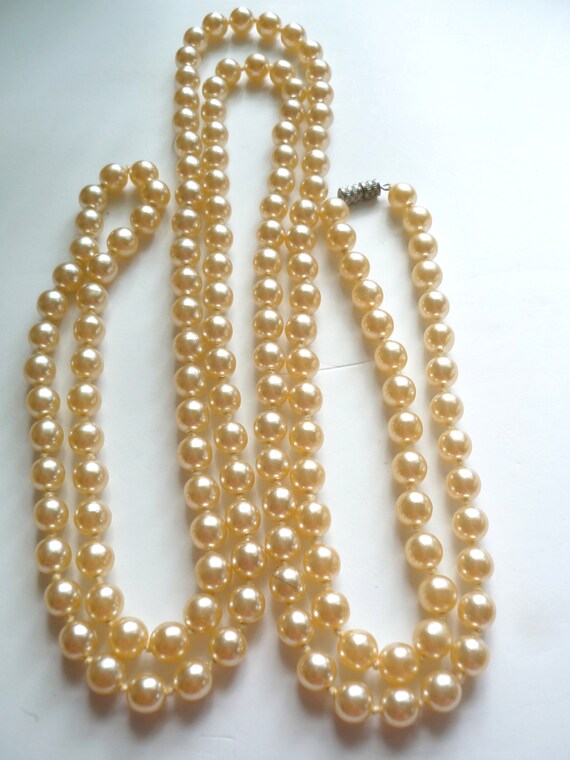 Très long collier de perles un rang-   style  Jac… - image 4