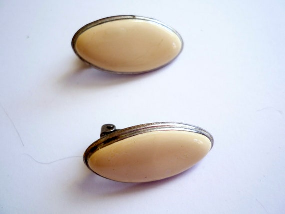 70s earrings - vintage earrings - beige-coloured … - image 2