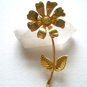 70s brooch- flower brooch- gold-colored brooch- tulip brooch- vintage brooch - leaves and flowers brooch- chic brooch