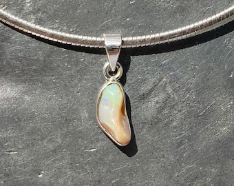 Opal - Opal Pendant  - welo opal pendant - Ethiopian opal pendant - raw opal pendant