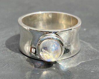 Moonstone ring - rainbow moonstone ring with thick chunky silver curved band size U.K. - S, US - 9 1/4, EU - 60
