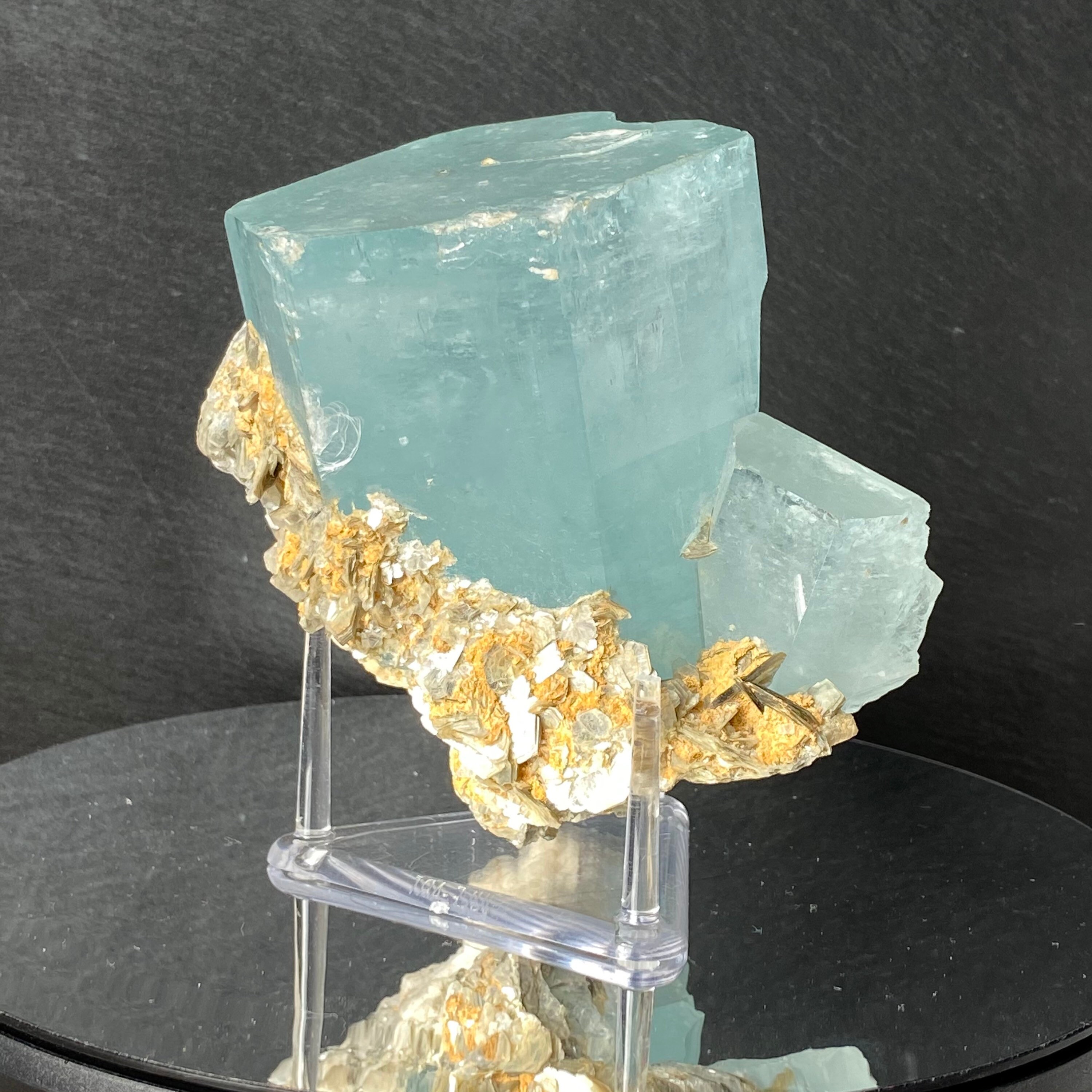 Aquamarine crystal specimen