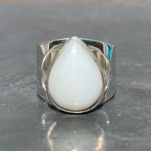 Quartz ting - white quartz ring - thick silver band quartz ring U.K. - P, US - 7 3/4, EU - 56 1/2