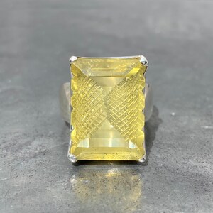 lemon quartz ring - Designer Lemon Quartz Ring - Fancy cut Lemon Quartz Ring - Lemon Topaz Ring size U.K. - M, US - 6 1/4, EU - 52 1/2