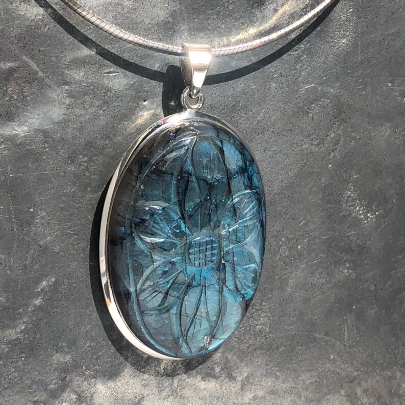 Labradorite pendant Carved Flower Labradorite pendant great flash labradorite pendant